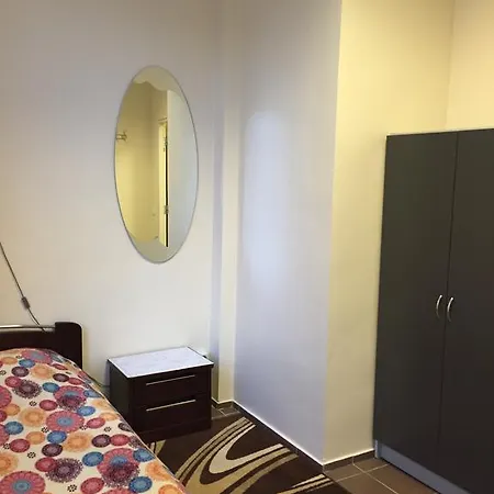 Yasmina Hostel