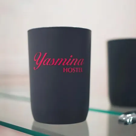 Yasmina Хостел