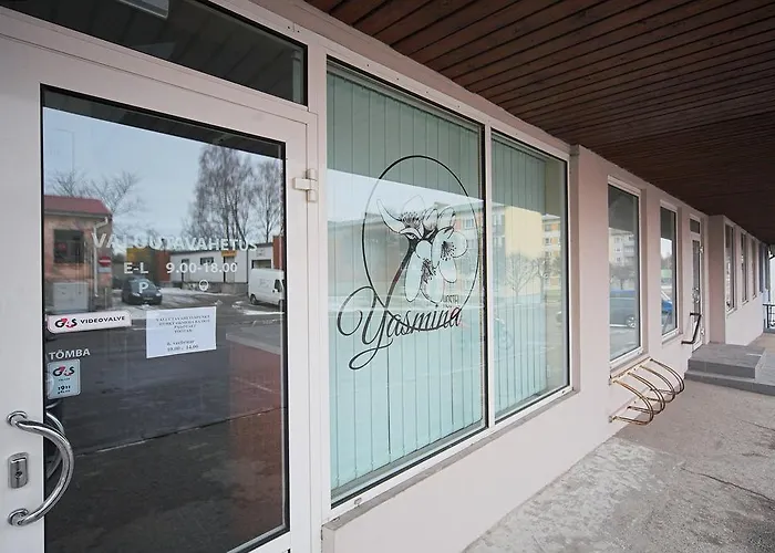 Yasmina Хостел *