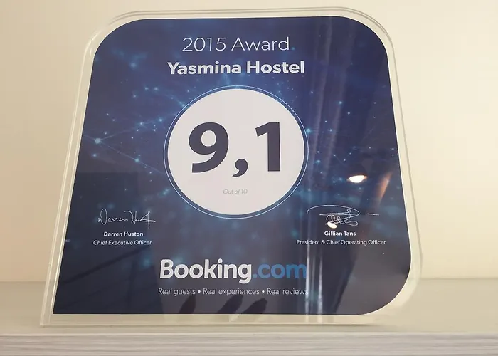 Хостел Yasmina *